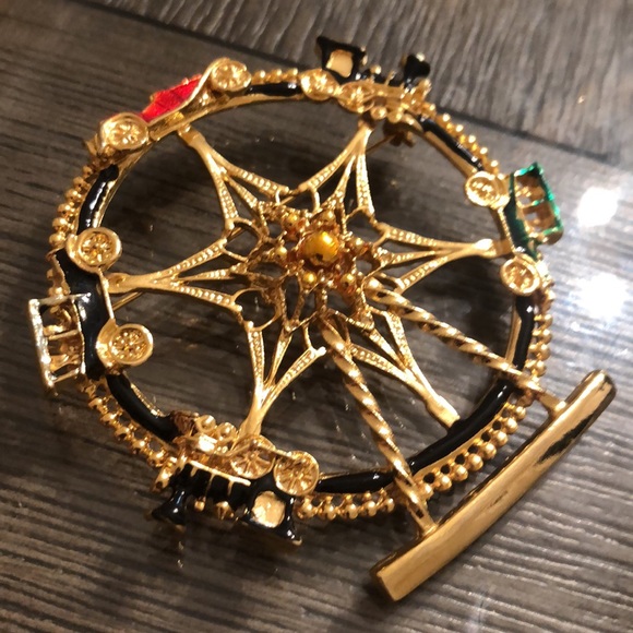 Vintage Goldtone Ferris Wheel Pin with Cars & Trains - Picture 3 of 16